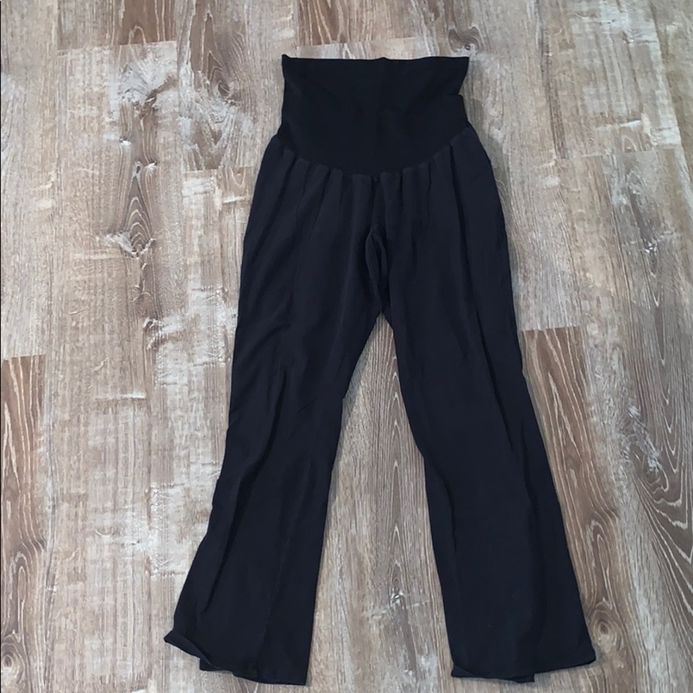 Maternity yoga pants